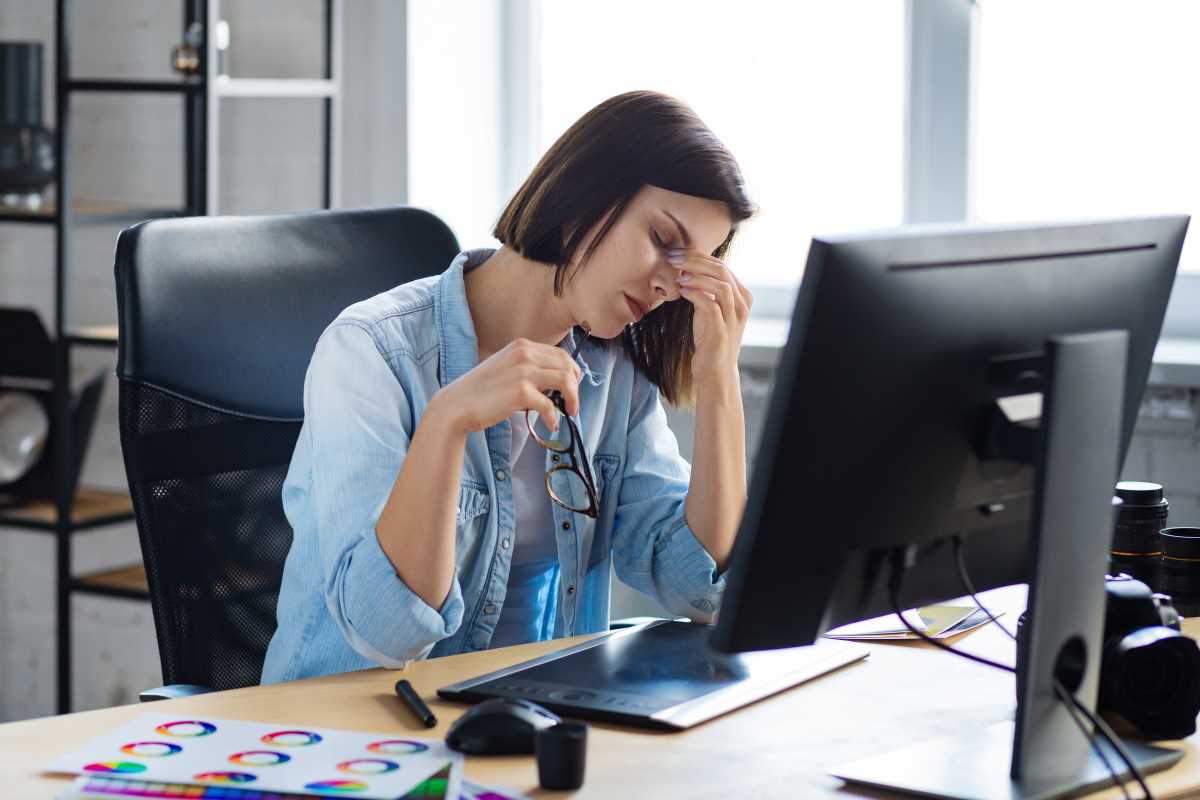Warning Signs of Burnout for Online Business Professionals