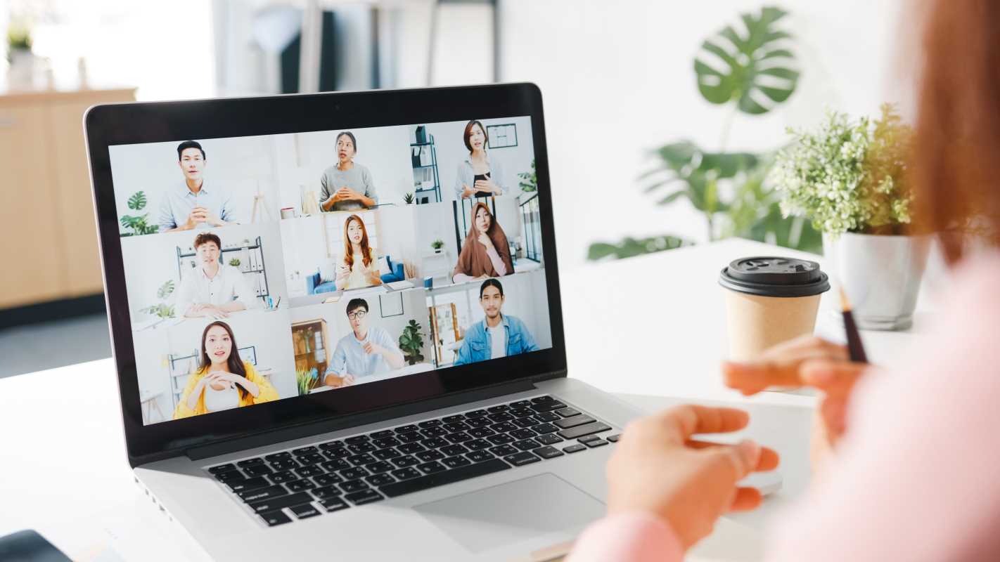 6 Essential Leadership Tips for Online Business Managers